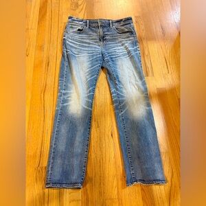 American Eagle men’s jeans